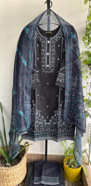 Pakistani Original Hayat's Cotton Embroidered Stitched 3pcs _ Black 